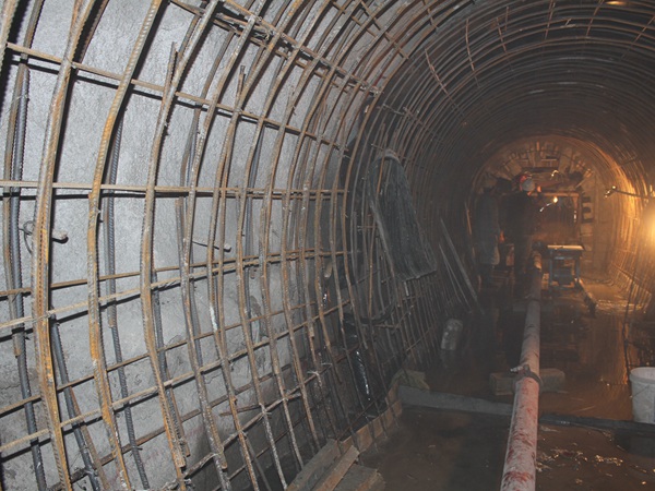 （十三）4#隧洞二衬混凝土施工